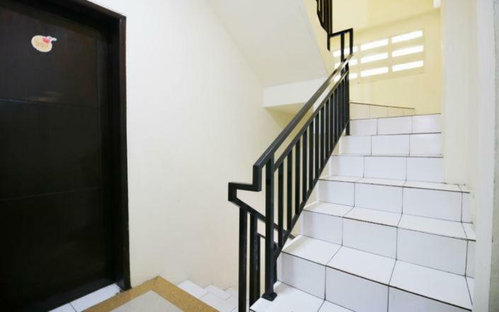 Kamar Keluarga Mangga Besar Jacarta Exterior foto